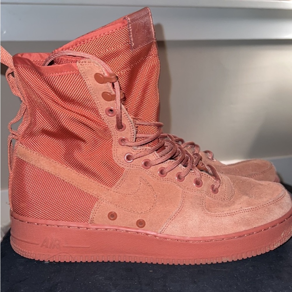 Nike SF Aif force 1 high dusty peach